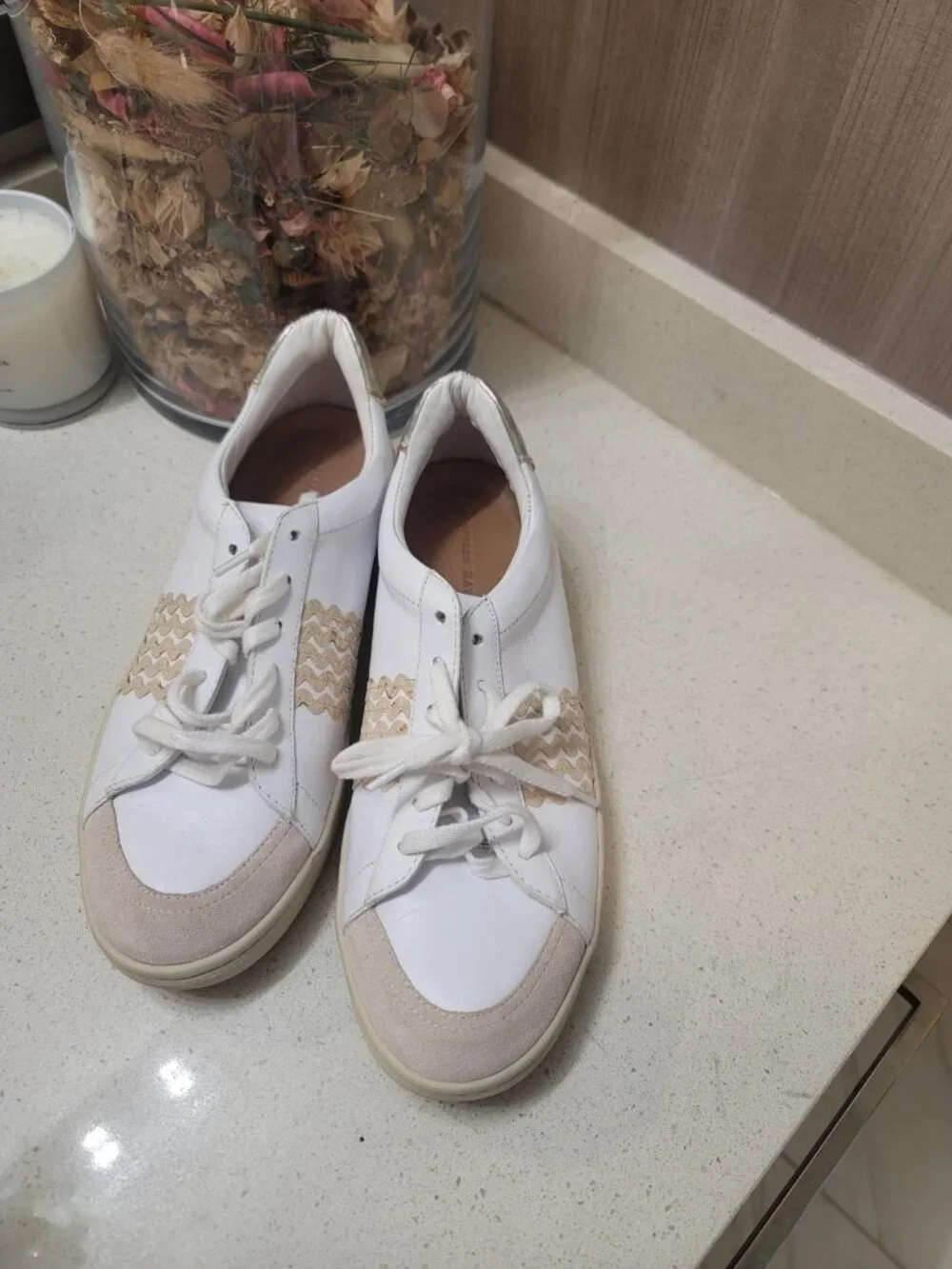 LOEFFLER RANDALL Elliot Sneaker Lace Up Low Top Gold  Ric Rac Women's Sz 9 White